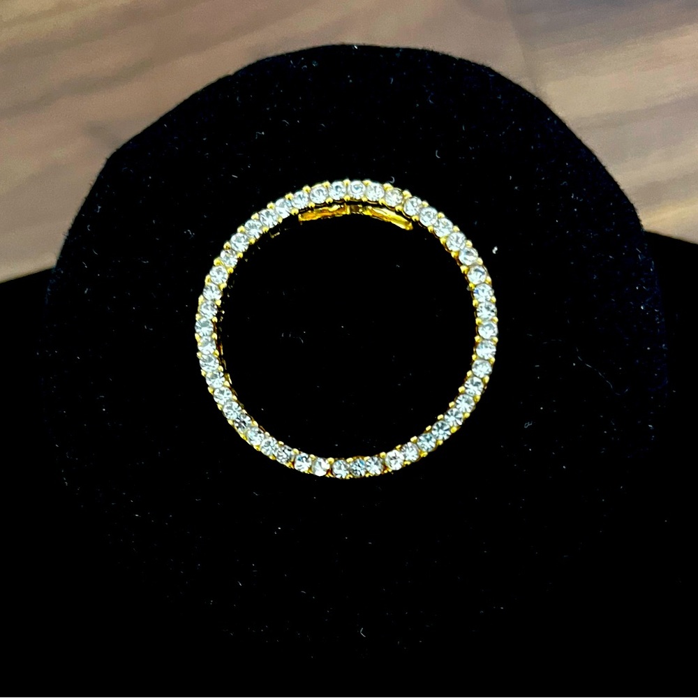 Rhinestone Circle Pendant - Gorgeous!